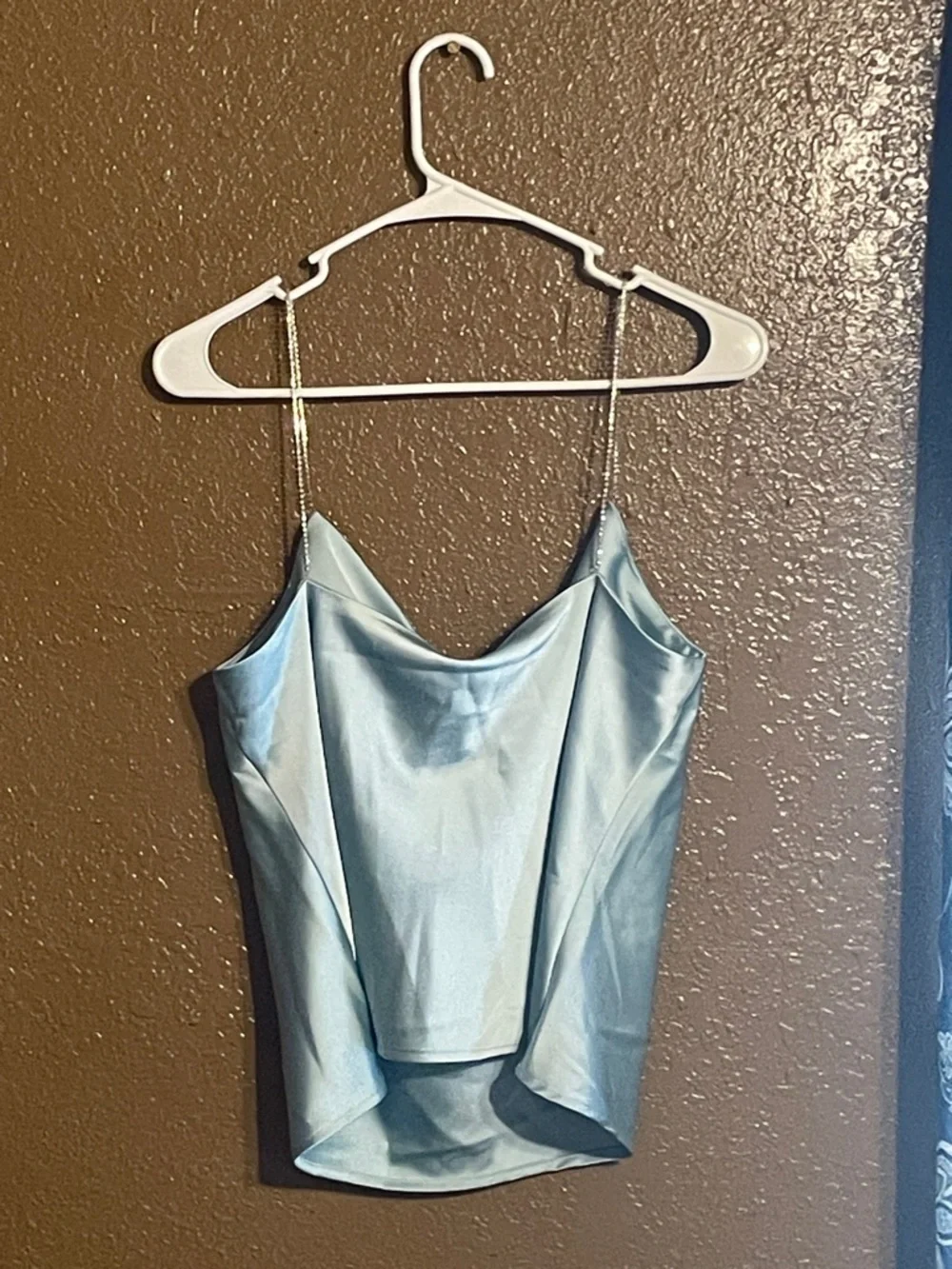 House of Harlow 1960 Light Blue Cowl-Neck Chain-Strap Camisole - Picture 5 of 5